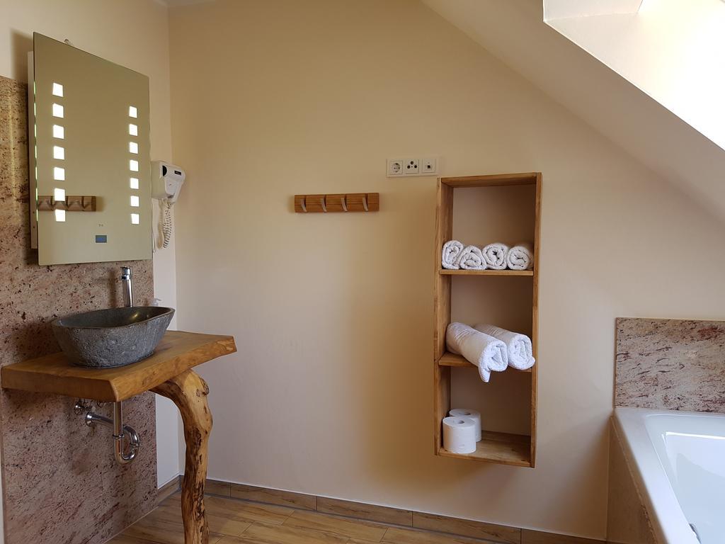 Ferienwohnung Am Muehlstein 뤼벤 외부 사진