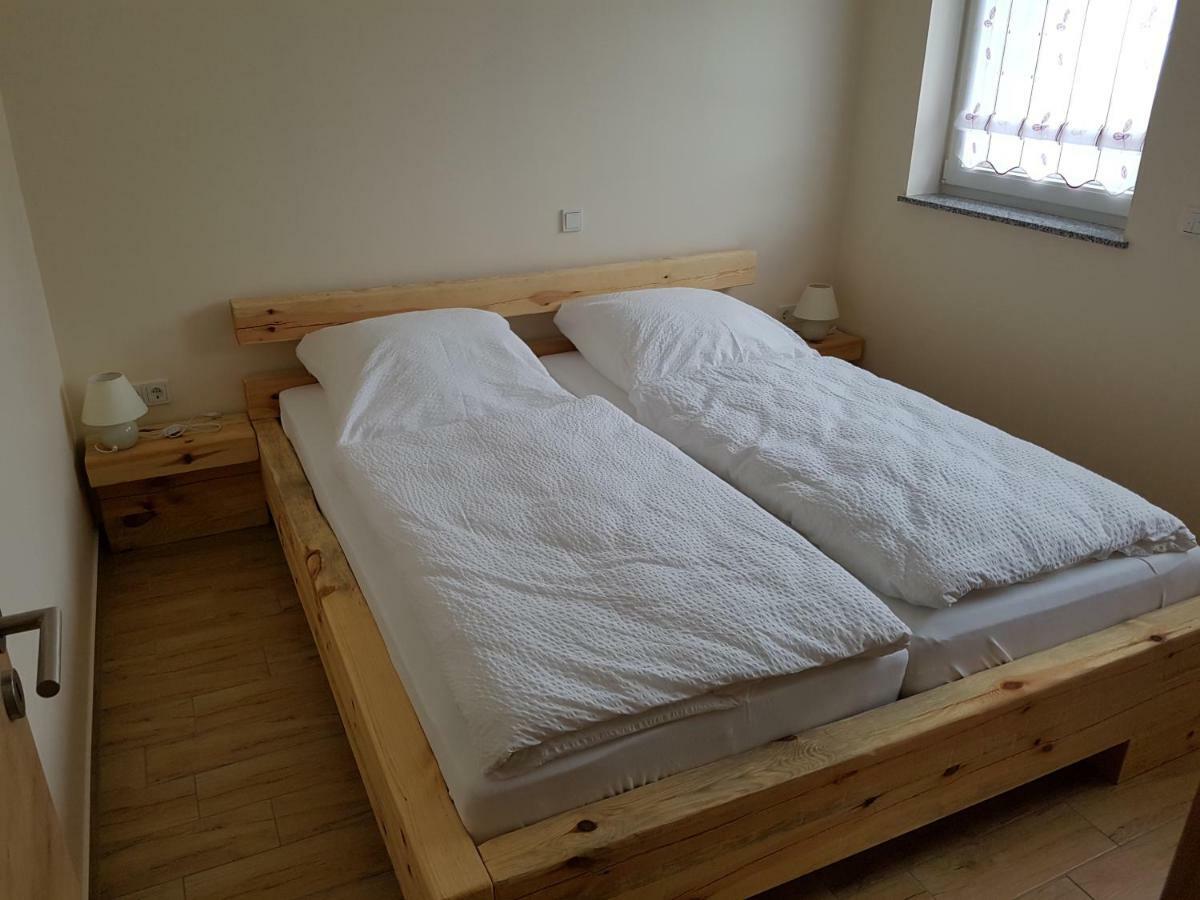 Ferienwohnung Am Muehlstein 뤼벤 외부 사진