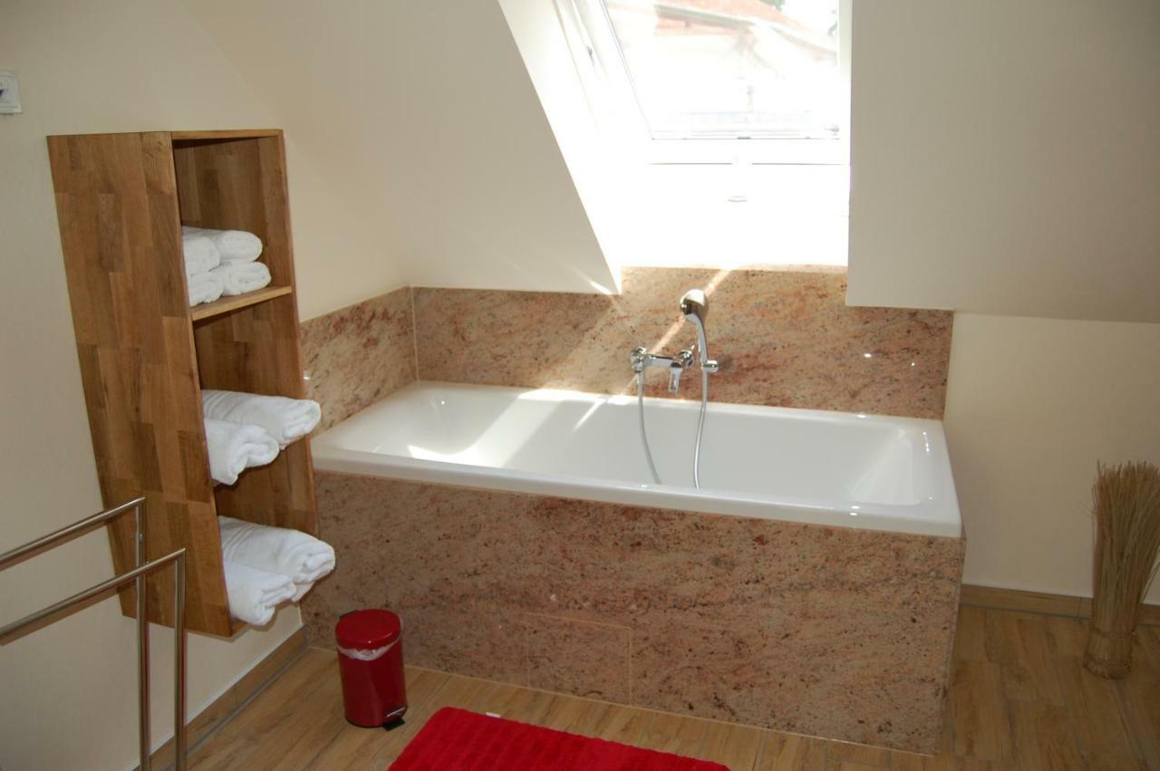 Ferienwohnung Am Muehlstein 뤼벤 외부 사진